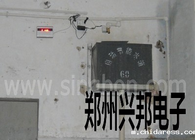 沟槽厕所节水器在郑州市二七区交通路小学安装现场